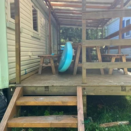 Au Bord Du Campsite